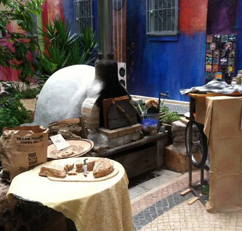 File:Streetopia breadbaking at TNF-lisaruth elliott 474x452.jpg