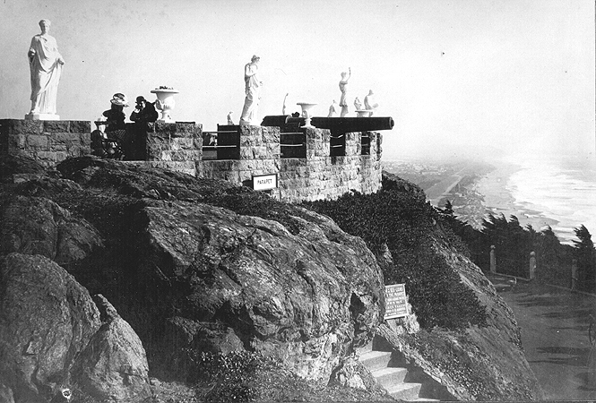 Sutro parapet with statues 1890s.gif