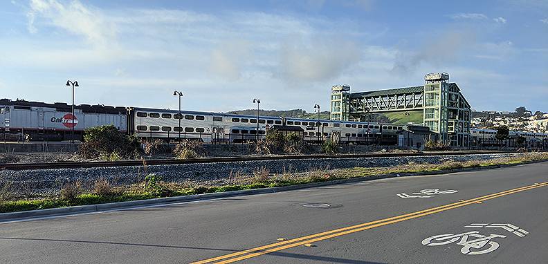 Caltrain-at-bayshore-stn 20200126 161032.jpg