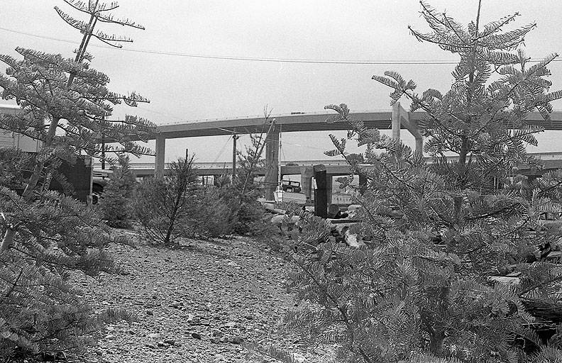 File:Buryn 75-28 19 beginning-of-Huffaker-Park img026.jpg