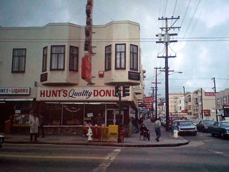 File:Hunts-Donuts.jpg