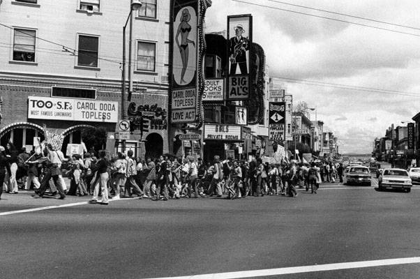 File:Women's first march aganist porn Bwy and Columbus 1977 AAB-2963.jpg