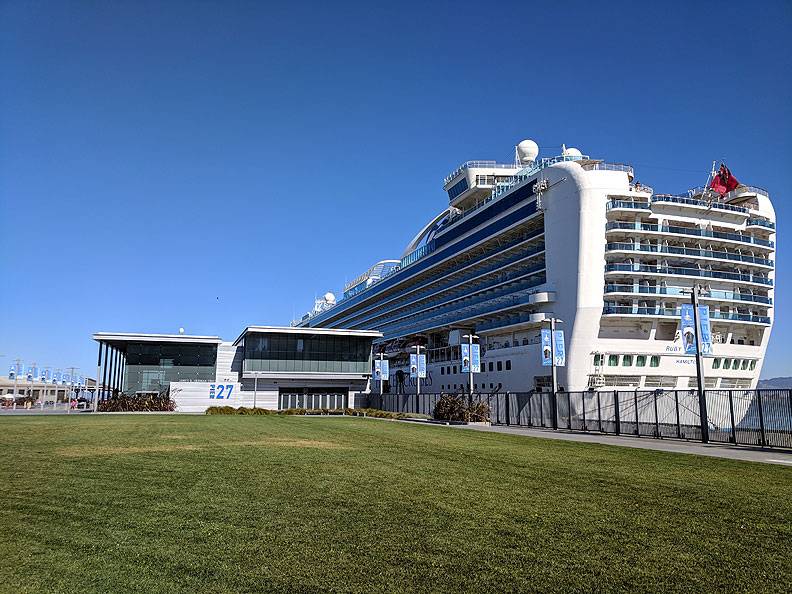 File:Ruby-Princess-Cruise-ship-at-Pier-27 20181105 113946.jpg