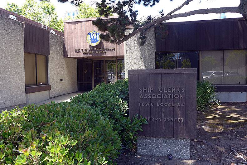 File:ILWU-Local-34-offices P1100262.jpg