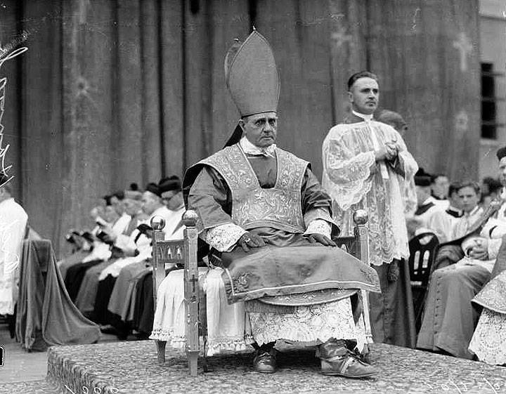 File:St.-Ignatius-College-Diamond-Jubilee-with-Archbishop-Hannah,-Oct.-25,-1930-BANC-PIC-2006.029-001006.02.jpg
