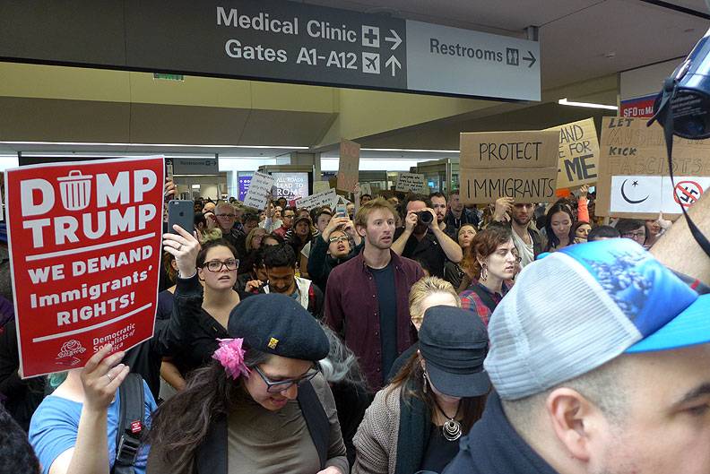 File:Jan-29-2017-sfo-protest-P1090267.jpg