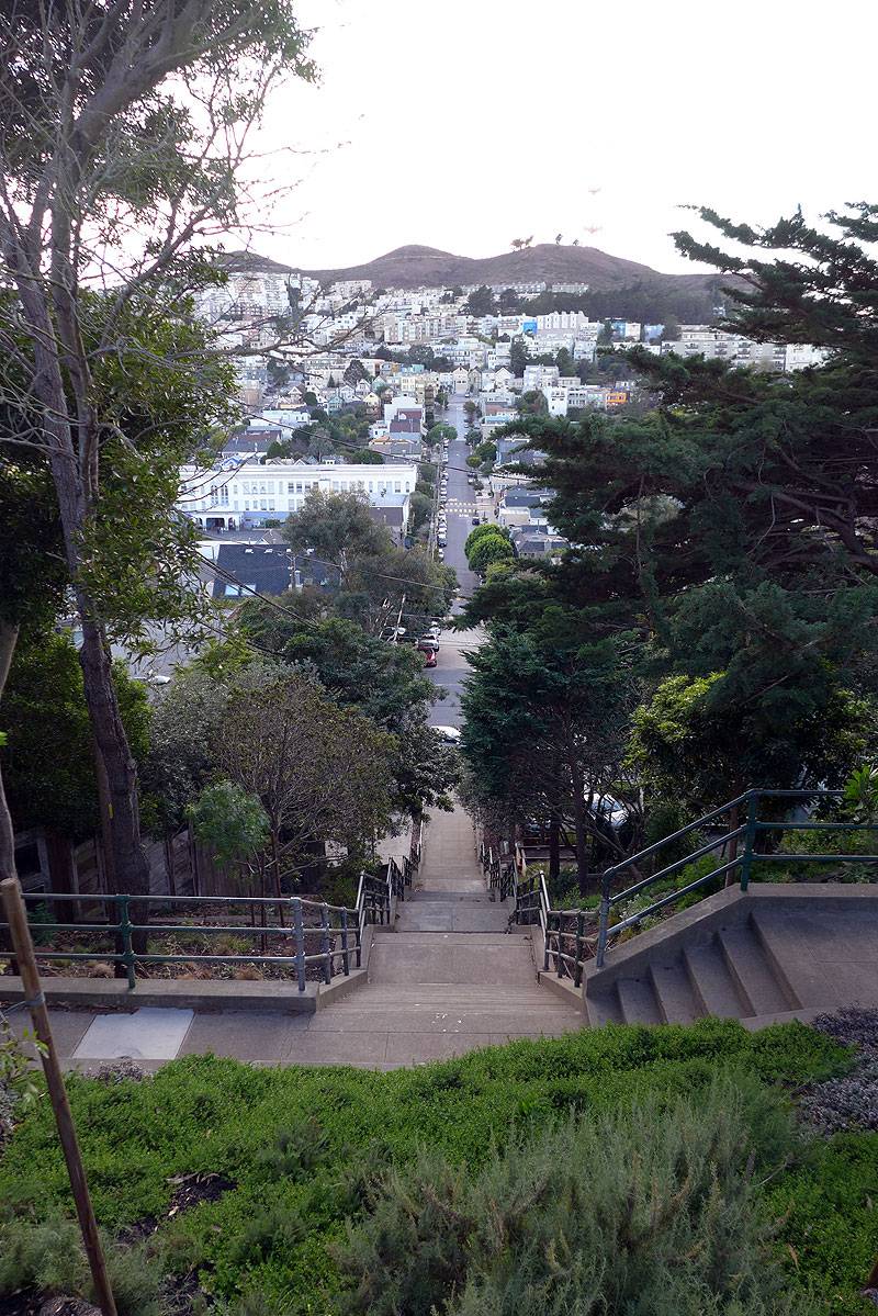 22nd-Street-stairs-westerly-Sept-24-2015 P1050280.jpg