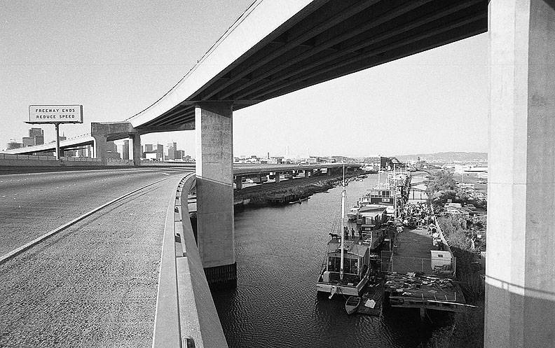 File:Buryn 82-45 11 view-of-creek-from-280-overpass-west-northwest img057.jpg