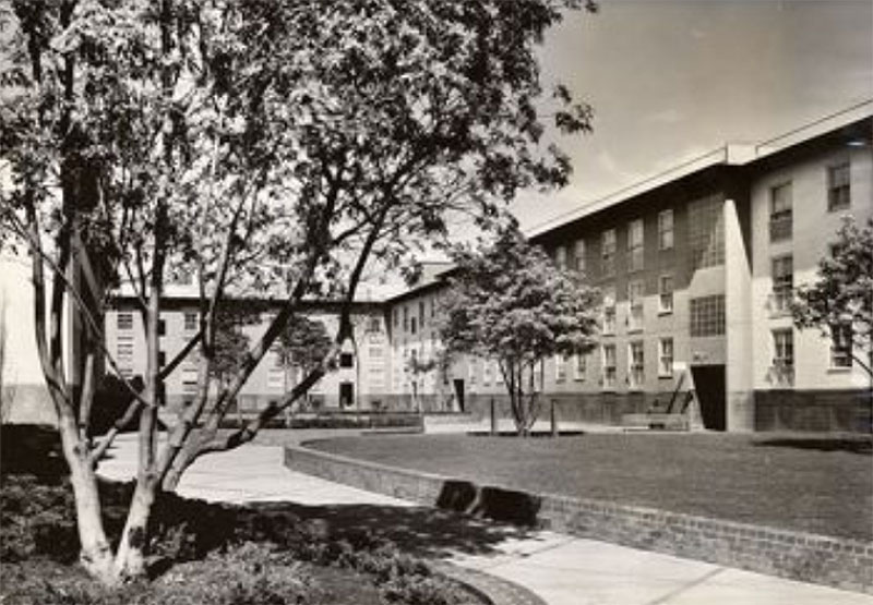 File:Valncia-gardens-May-1946 AAD-6122.jpg