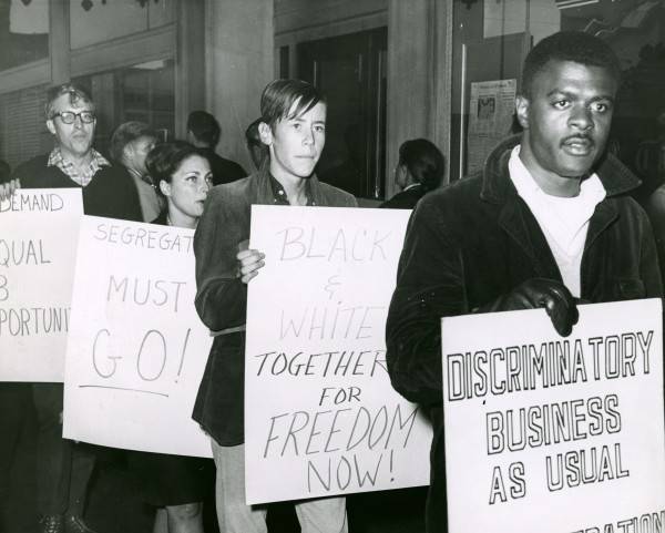 File:Adhoc Committee protest at Oakland Tribune Alqatari-Figure4.jpg