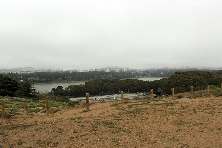 File:View-east-from-Ft-Funston-towards-Lake-Merced 2879.jpg