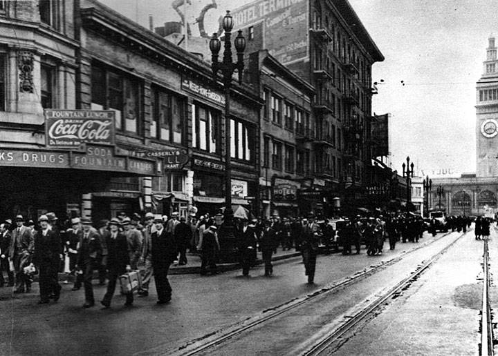 File:1934-tourists-walk-up-Market-with-no-streetcar-service.jpg