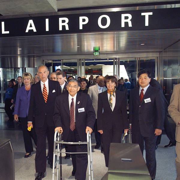 File:Applebyjustin 662 1619349 Kopp BART.jpg