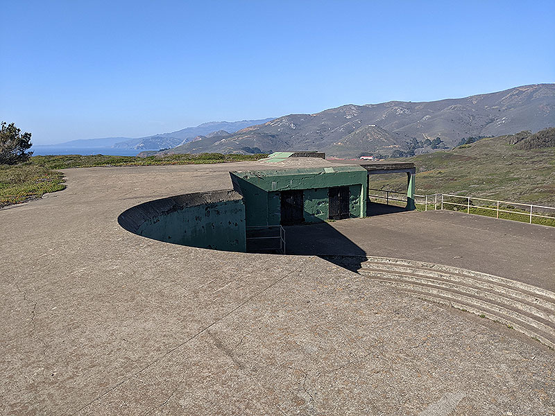 File:Battery-Mendel-roof-looking-north 20211128 213055906.jpg