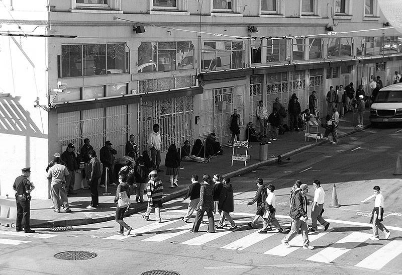Kids-crossing-at-Golden-Gate-and-Jones-in-front-of-St-Anthonys 7847.jpg