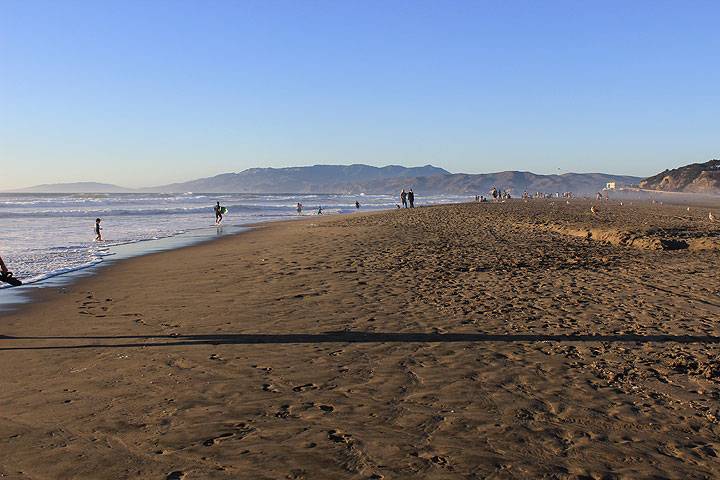 File:Ocean-Beach-w-cliff-house 4635.jpg
