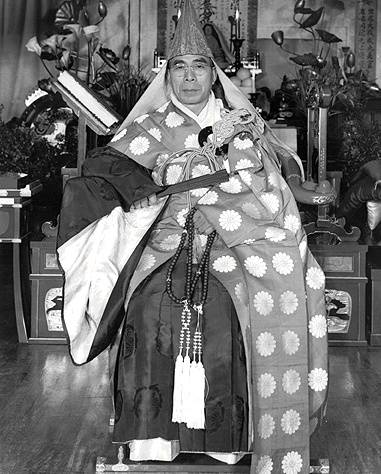 File:Westaddi$ceremonial-pose.jpg