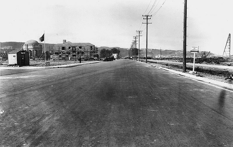 File:Marina-Blvd-west-towards-Palace-of-Fine-Arts-March-6-1925-SFDPW.jpg