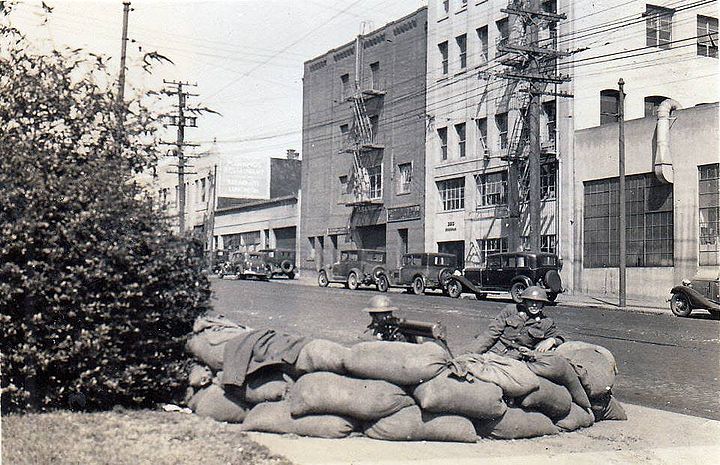 Machine gun nest on waterfront 1934 from Ernie Manzo Jr FB.jpg