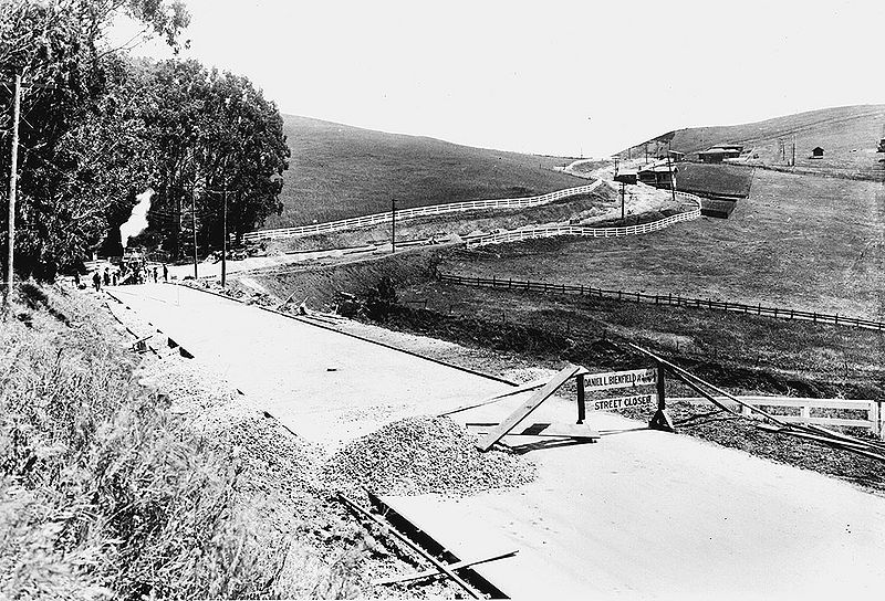File:Corbett-Rd-now-Portola-Dr-northeast-from-nr-Twin-Peaks-Blvd-May-10-1910.jpg