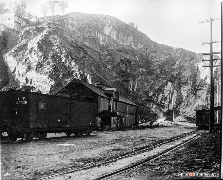 File:Dec 11 1914 Gray Bros quarry Telegraph Hill Gray Bros. Quarry dpwbook10 dpw2101 Northeast face of Telegraph Hill, approximately Lombard & Montgomery wnp36.00594.jpg