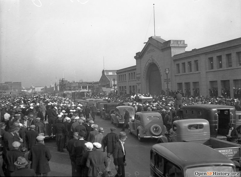 File:Longshoremen-crowd-the-Embarcadero-at-Pier-15-Sep-27-1937 wnp14.jpg