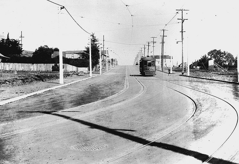 File:Streetcar-M-nd-west-side.jpg