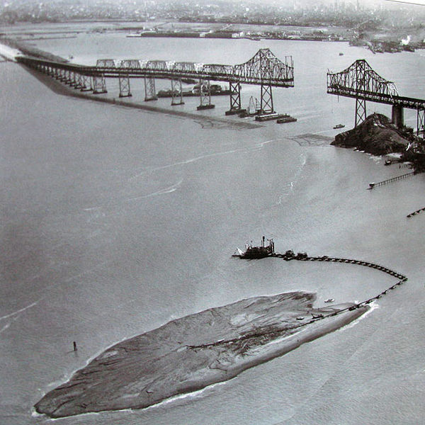 File:Bay-Bridge-east-span-1930s-incomplete 5169.jpg