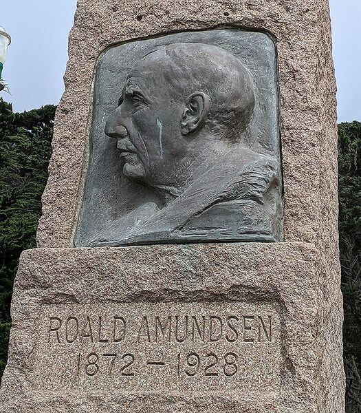 File:Roald-amundson-plaque 20220816 221412312.jpg