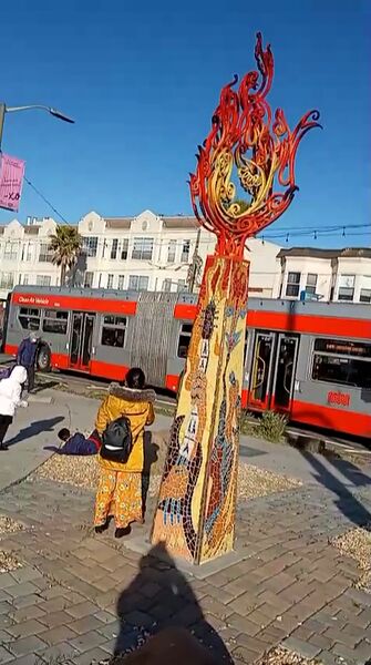 File:Excelsior statue.jpg