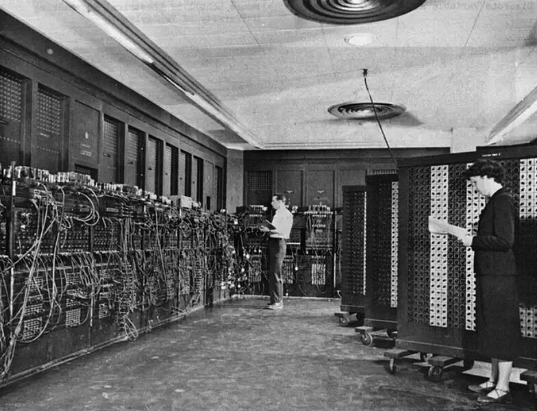 File:Eniac-computer.jpg