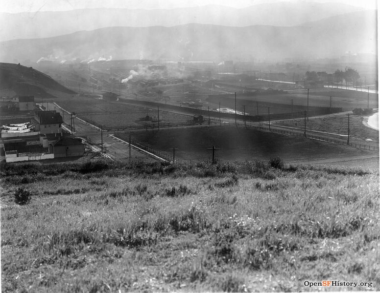File:Little Hollywood 1922 View southwest from above Hester Avenue near the end of Wheeler Avenue prior to development. Tunnel Avenue at right opensfhistory wnp27.4587.jpg