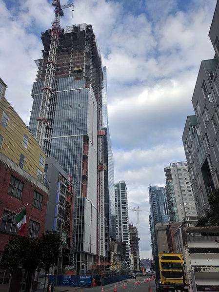 File:Highrises-on-Folsom-under-construction 20190112 144436.jpg