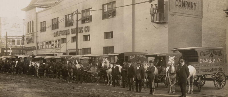 File:California Baking Company at Fillmore and Eddy wagons ready to distribute bread courtesy Society of California Pioneers.jpg