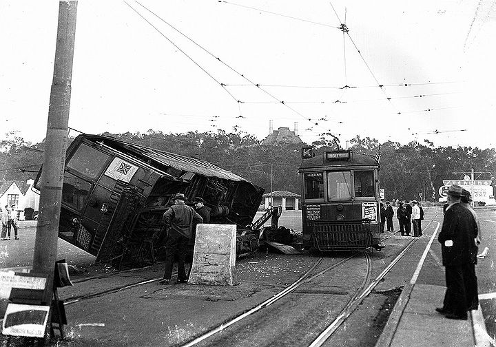 K-Ingleside-derailed-near-Sloat-and-Edgewood-Orphanage c-1950s.jpg