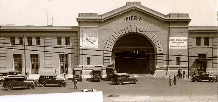 Pier 7 entrance 1931 AAC-2301.jpg