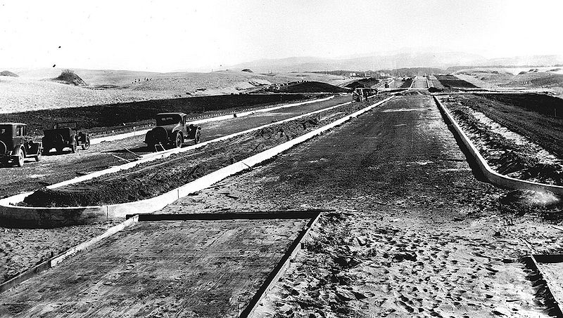 File:Sunset-Blvd-construction-south-at-Kirkham-April-2-1931-SFDPW.jpg