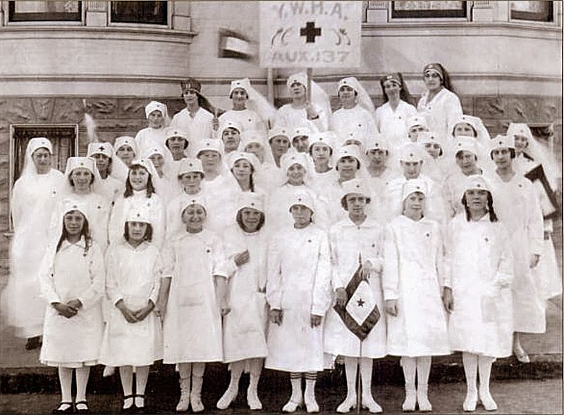 File:Nurses.jpg