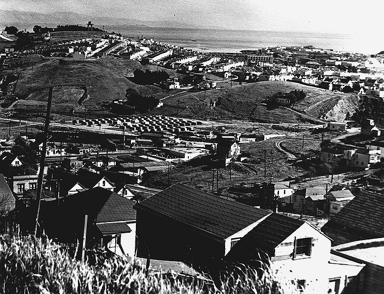 File:View-east-southeast-from-Bernal-across-Portola-Hunters-Point-and-Bayview-c-late-1940s.jpg