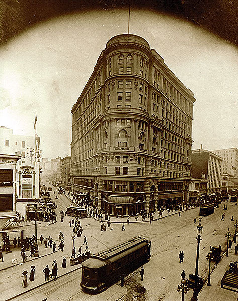 File:Market-and-powell-techau-tavern-c-1910.jpg