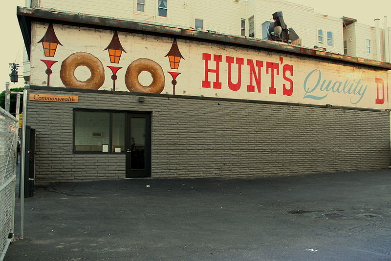 File:Hunt'sDonuts.JPG