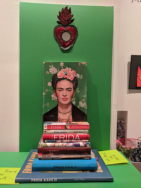 File:Kahlo-on-books 20180309 213110.jpg